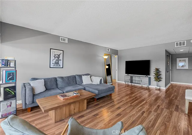 Homes for sale in Encino, CA | 5454 Zelzah Ave #309, Encino, CA 91316 | MLS# SR26113077