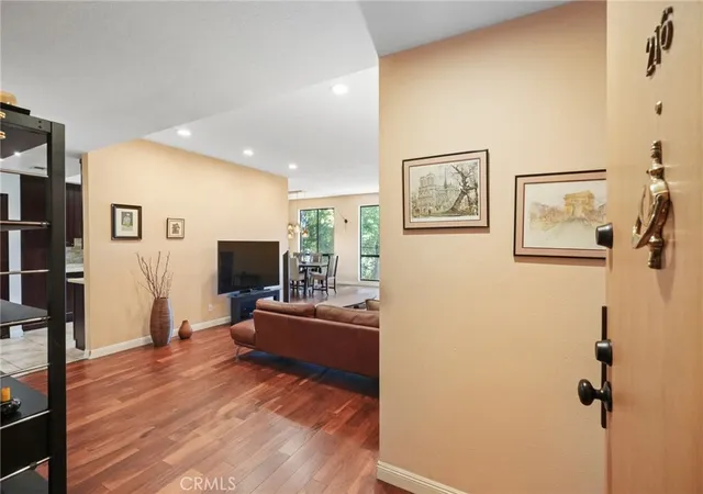 5th image of 13331 Moorpark St #216, Sherman Oaks, CA 91423 | MLS# SR26109865