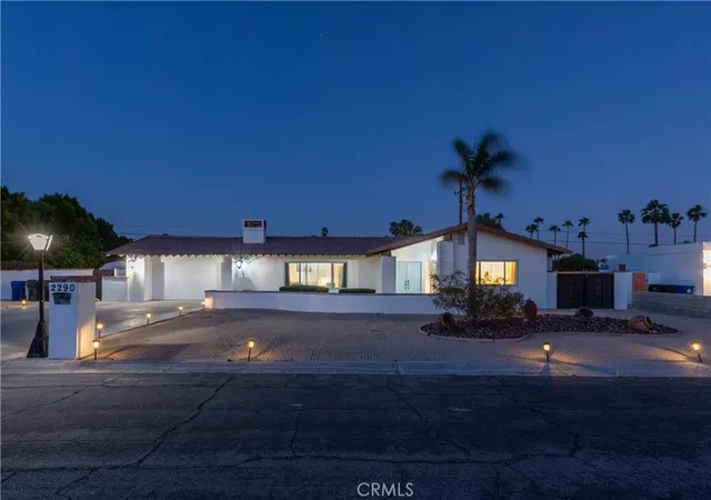 2nd image of 2290 N Victoria, Palm Springs, CA 92262 | MLS# GD26112489