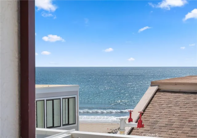 Photo 3 of Sale Pending at 615 Esplanade #503, Redondo Beach, CA 90277 | MLS# SB26113490 | Listing updated on 2026-10-05
