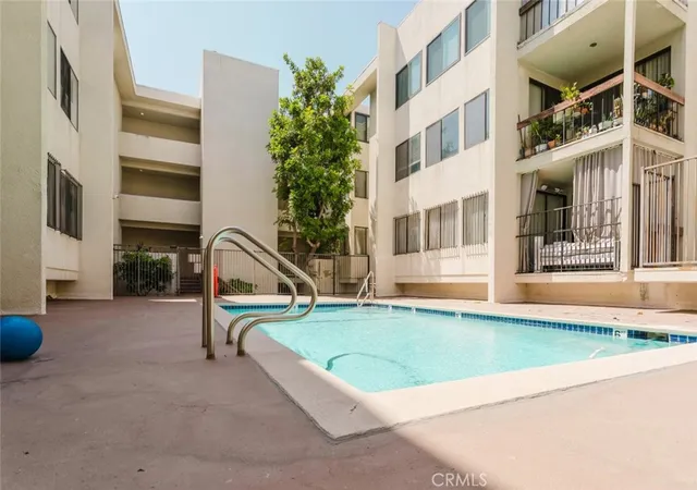 image of 1305 N Columbus Ave, Glendale, CA 91202