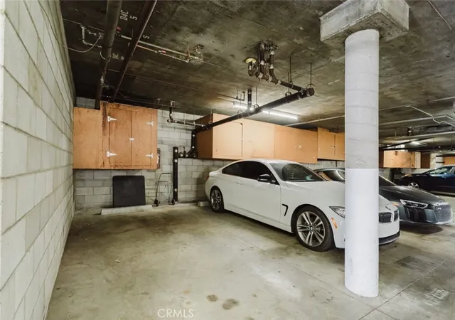 image of 1305 N Columbus Ave, Glendale, CA 91202