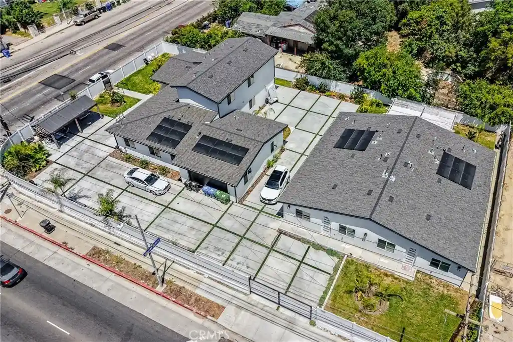 Multi family home for sale at 18853 Saticoy St, Reseda, CA 91335 | MLS# GD26113157