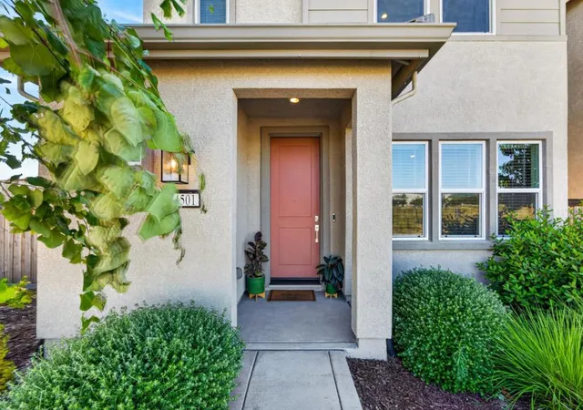 3rd image of 4501 Blackrock Dr, Sacramento, CA 95834 | MLS# ML82046051