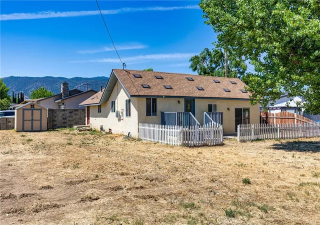 Homes for sale in Tehachapi, CA | 302 W C, Tehachapi, CA 93561 | MLS# PI26113759
