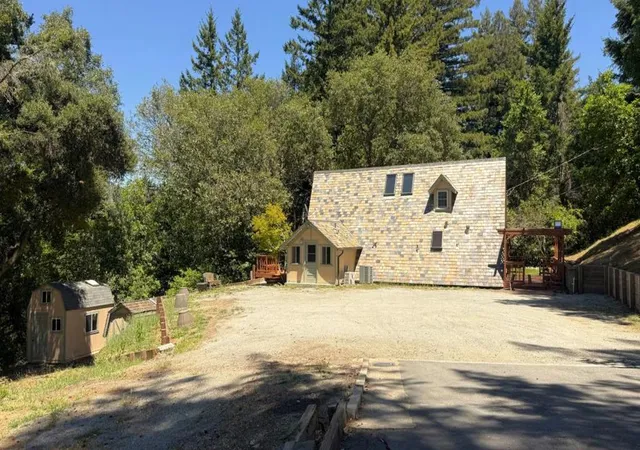 Photo 3 of Single family home for sale at 25405 Adams Rd, Los Gatos, CA 95033 | MLS# ML82046887 | Listing updated on 2026-10-09