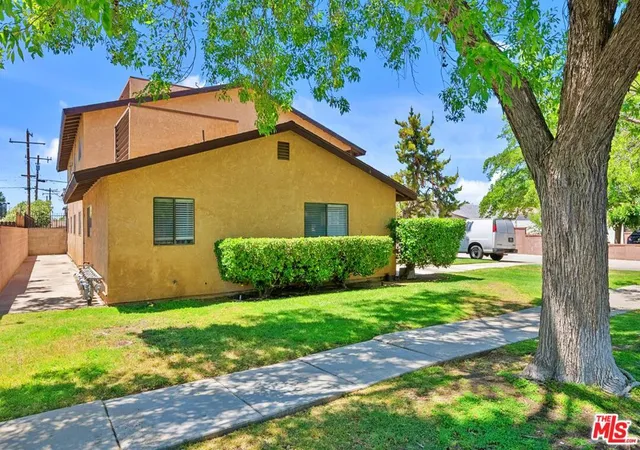 Photo 2 of Sale Pending at 44751 Fern Ave, Lancaster, CA 93534 | MLS# 26838667 | Listing updated on 2026-09-01
