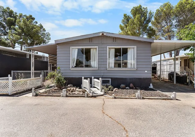 Photo 2 of Sale Pending at 18772 Bellflower St #5, Adelanto, CA 92301 | MLS# IV26113715 | Listing updated on 2026-09-18