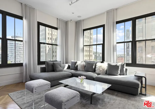 2nd image of 1645 N Vine St #606, Los Angeles, CA 90028 | MLS# 26838715