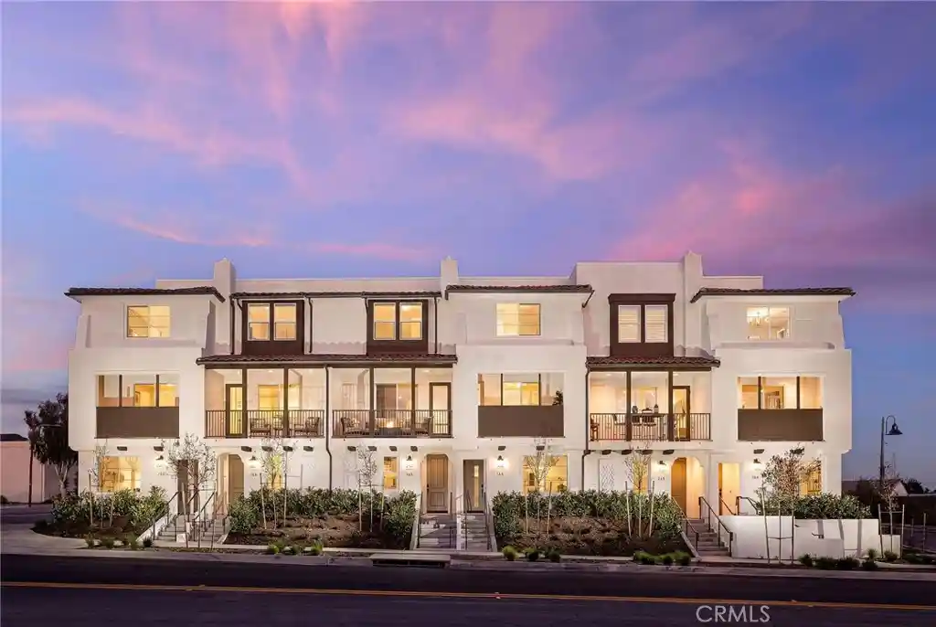 Listing Photo 1 - Condo for sale in 160 E Whittier Blvd located at 160 E Whittier Blvd, La Habra, CA 90631 - Unit 160 E Whittier Blvd