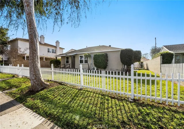 3rd image of 2100 W Valencia, Fullerton, CA 92833 | MLS# OC26113694