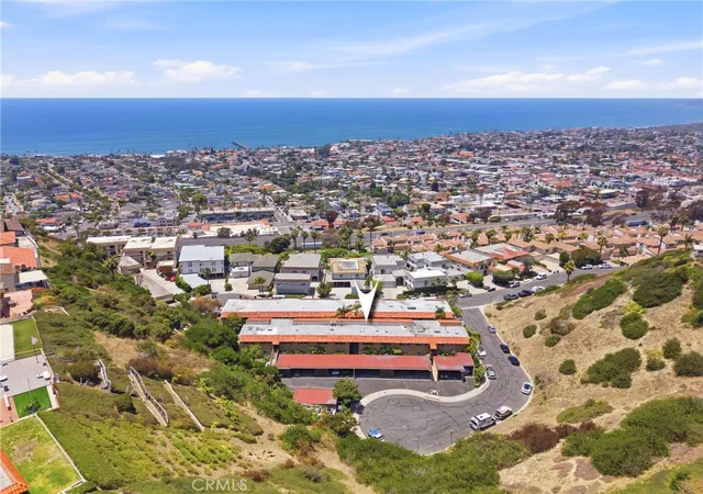 2nd image of 214 Via Robina #4, San Clemente, CA 92672 | MLS# OC26112834