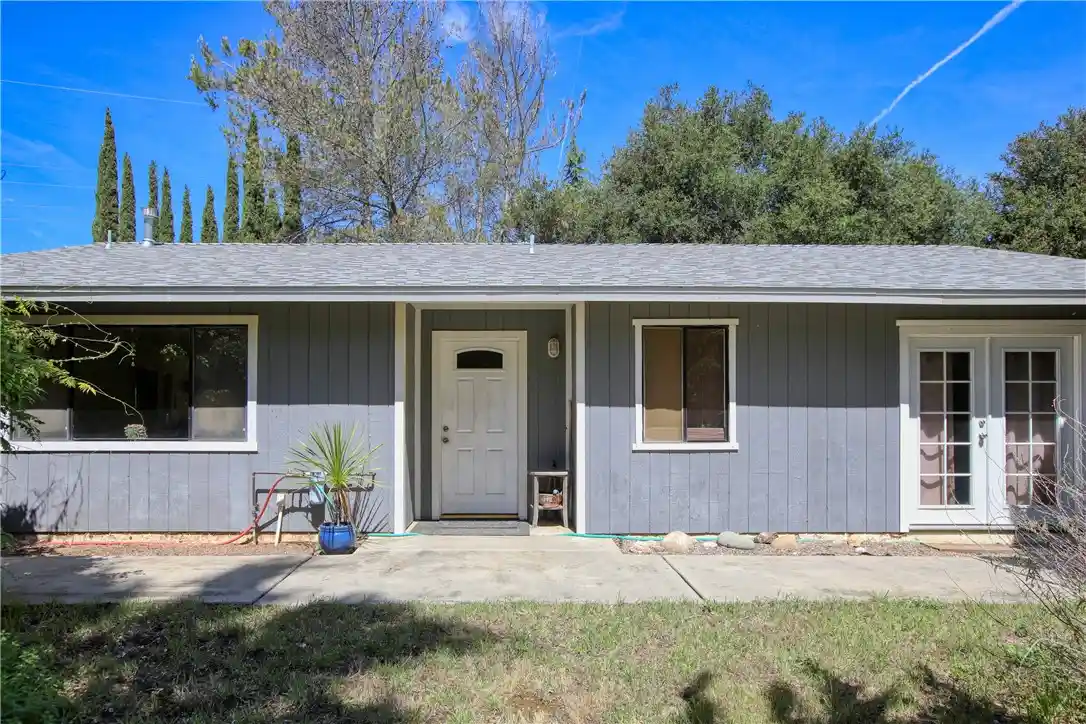 Single family home for sale at 15050 Morro Rd, Atascadero, CA 93422 | MLS# SC26113874
