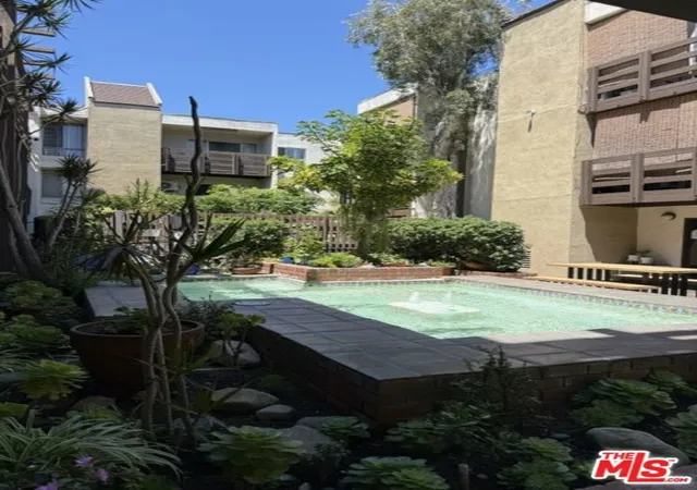 2nd image of 320 S Ardmore Ave, Los Angeles, CA 90020