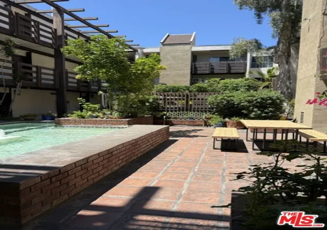 11th image of 320 S Ardmore Ave #314, Los Angeles, CA 90020 | MLS# 26838701