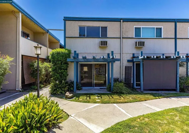 Homes for sale in Concord, CA | 1731 Ellis St #16, Concord, CA 94520 | MLS# 41136010