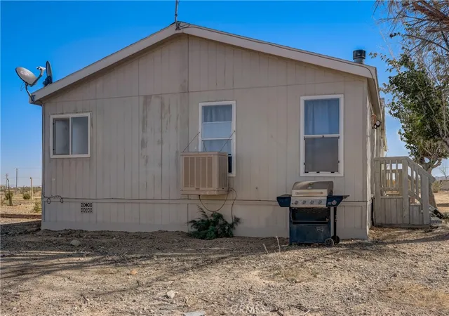 3rd image of 19032 Bonanza Trl, Helendale, CA 92342 | MLS# PW26113966
