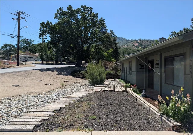 Homes for sale in Tehachapi, CA | 17941 Bold Venture, Tehachapi, CA 93561 | MLS# HD26113609