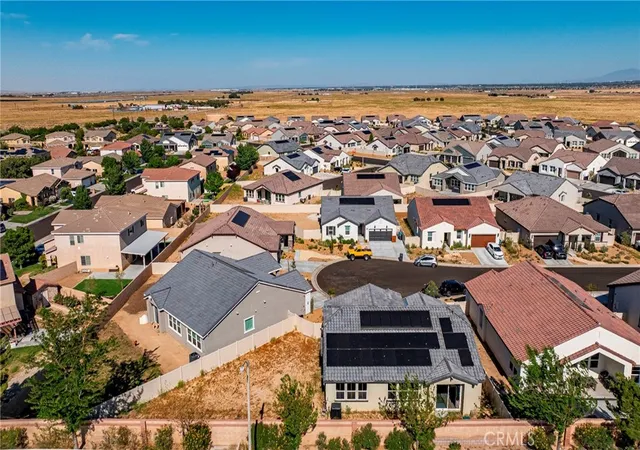 4th image of 45061 Floral Vista, Lancaster, CA 93536 | MLS# DW26114048