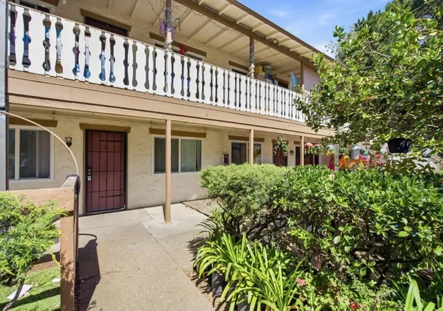 Photo 4 of House for sale at 750 Calla Dr, Sunnyvale, CA 94086 | MLS# ML82048583 | Listing updated on 2026-10-02
