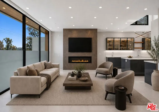 4th image of 2412 Riverside Dr, Los Angeles, CA 90039 | MLS# 26827487