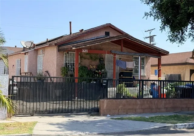 1st image of 321 E 101st, Los Angeles, CA 90003 | MLS# DW26114208