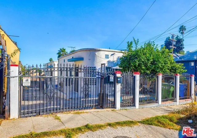 14th image of 308 E Edgeware Rd, Los Angeles, CA 90026 | MLS# 26838913