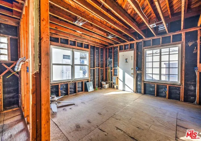 4th image of 308 E Edgeware Rd, Los Angeles, CA 90026 | MLS# 26838913