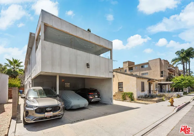 4th image of 10734 Palms Blvd, Los Angeles, CA 90034 | MLS# 26838963