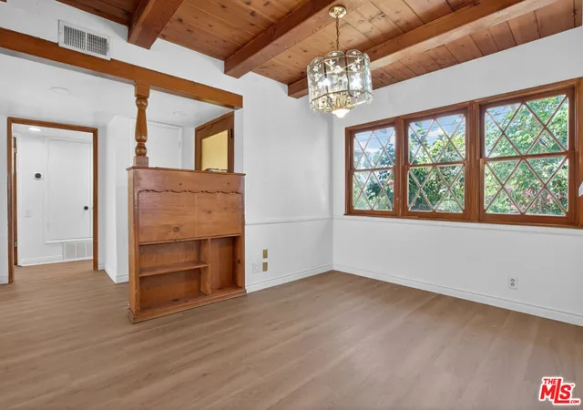 4th image of 23036 Victory Blvd, Woodland Hills, CA 91367 | MLS# 26838987