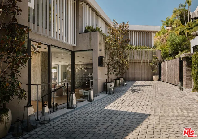 2nd image of 9330 Flicker Wy, Los Angeles, CA 90069 | MLS# 26838977