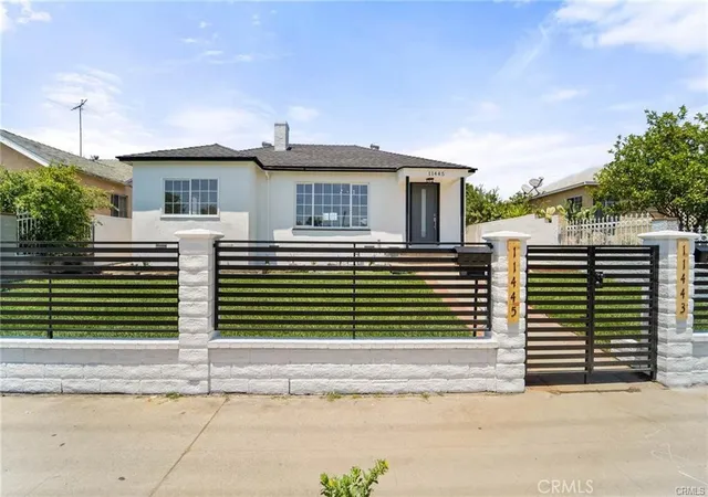 1st image of 11445 Saticoy St, North Hollywood, CA 91605 | MLS# OC26114190