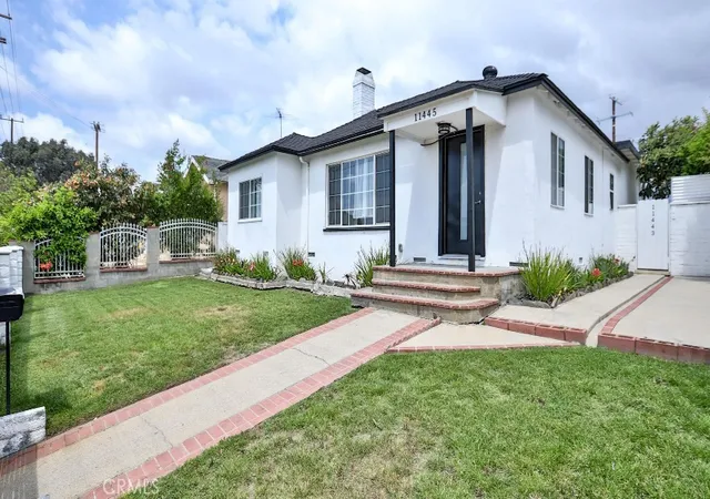 2nd image of 11445 Saticoy St, North Hollywood, CA 91605 | MLS# OC26114190