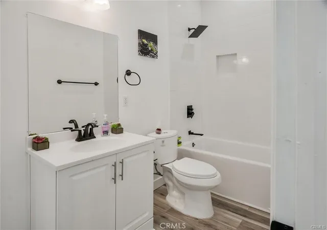 42nd image of 143 N Hobart Blvd, Los Angeles, CA 90004 | MLS# IG26113572