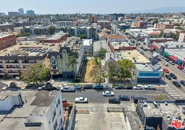 5th image of 311 S Berendo St, Los Angeles, CA 90020 | MLS# 26836383