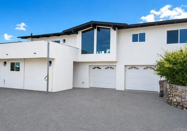 2nd image of 4816 Redondo Dr, La Mesa, CA 91941 | MLS# NDP2605063