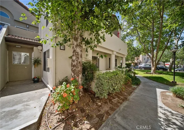 3rd image of 21346 Nandina #102, Newhall, CA 91321 | MLS# SR26109181