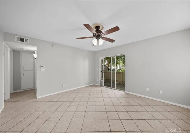 5th image of 21346 Nandina #102, Newhall, CA 91321 | MLS# SR26109181