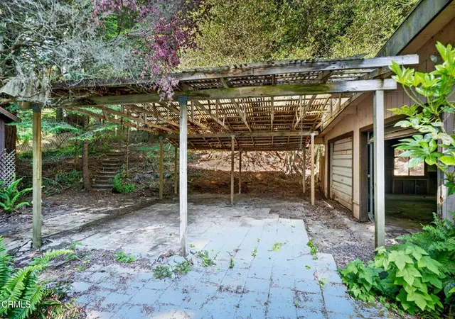 Photo 3 of Single family home for sale at 44720 Jack Peters Crk Rd, Mendocino, CA 95460 | MLS# C1-11408 | Listing updated on 2026-09-17