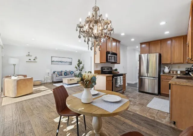 5th image of 300 Union, Campbell, CA 95008