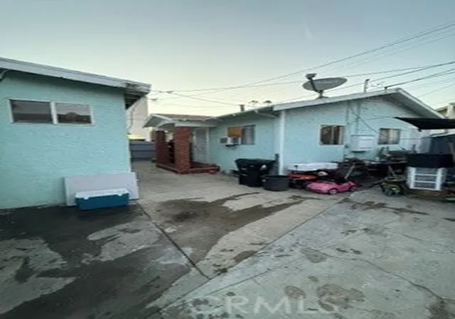 Listing Photo 5 - Condo for sale in building located at 1457 W 25th, Los Angeles, CA 90007