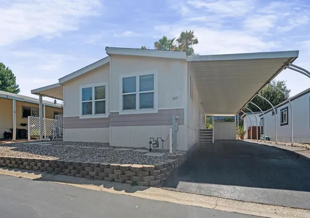 2nd image of 971 Borden Rd, San Marcos, CA 92069 | MLS# PTP2604029
