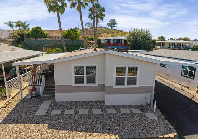 3rd image of 971 Borden Rd, San Marcos, CA 92069 | MLS# PTP2604029