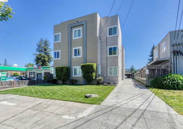 2nd image of 520 Bancroft Ave, San Leandro, CA 94577 | MLS# 41136084