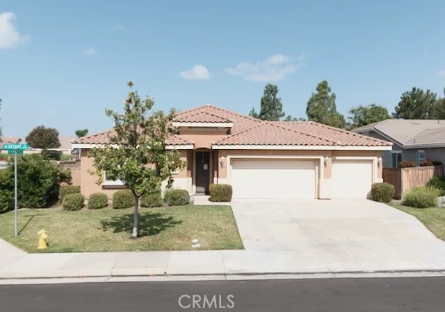 Photo 2 of Single family home for sale at 42585 Devant Cir, Temecula, CA 92592 | MLS# IV26098593 | Listing updated on 2026-09-29