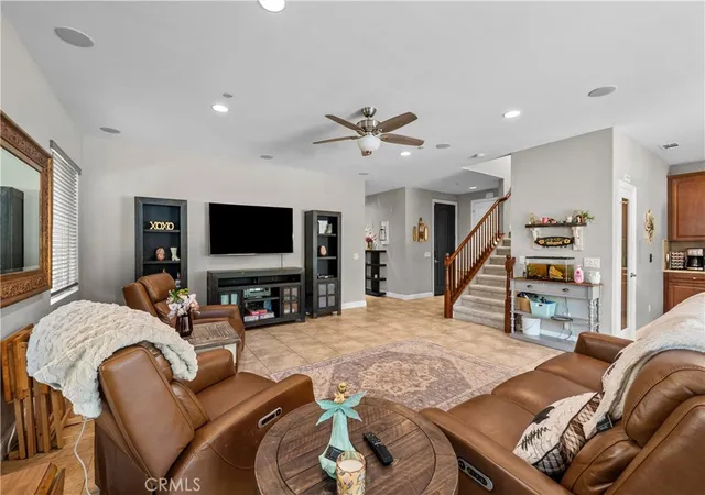 Photo 4 of Single family home for sale at 19826 Melissa, Santa Clarita, CA 91350 | MLS# SR26114570 | Listing updated on 2026-09-23