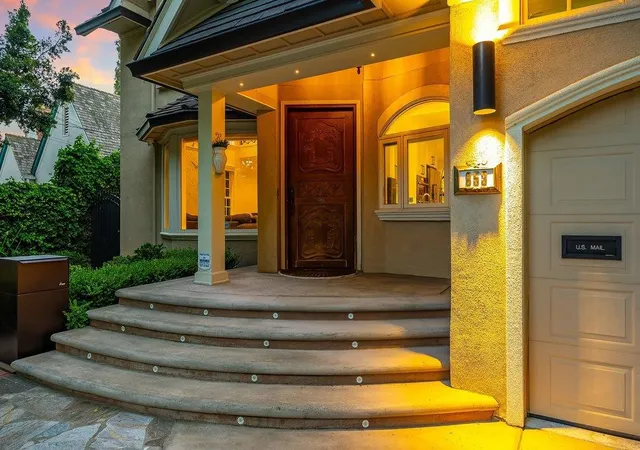 Photo 2 of Single family home for sale at 853 Riverside Dr, San Jose, CA 95125 | MLS# ML82048655 | Listing updated on 2026-09-19