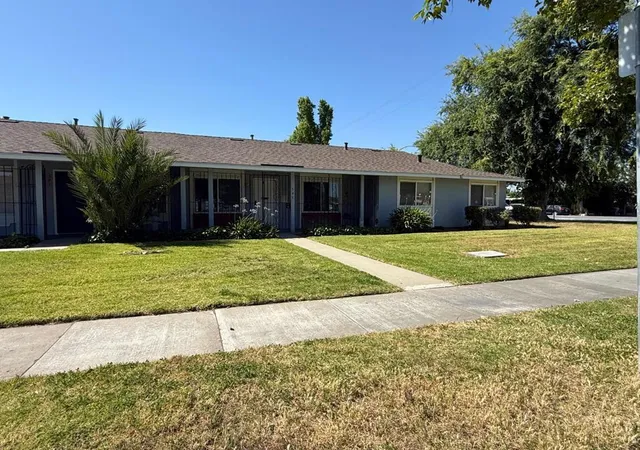 Photo 4 of Condo for sale at 595 Cedro St, San Jose, CA 95111 | MLS# ML82048658 | Listing updated on 2026-09-15