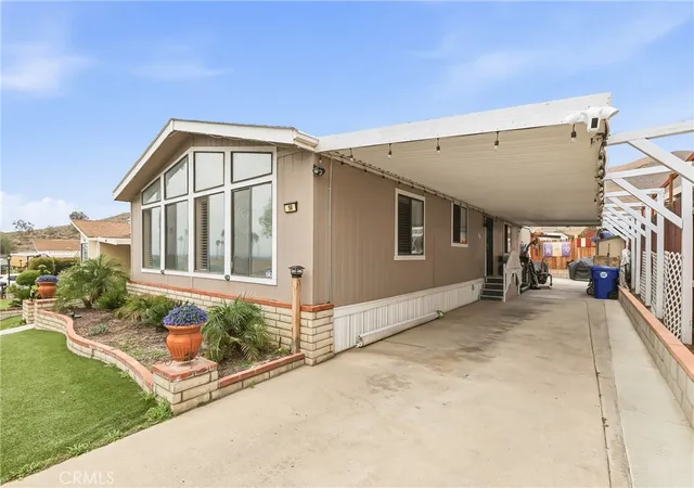 Photo 3 of Manufactured home for sale at 4080 Pedley #50, Jurupa Valley, CA 92509 | MLS# IV26108361 | Listing updated on 2026-09-24