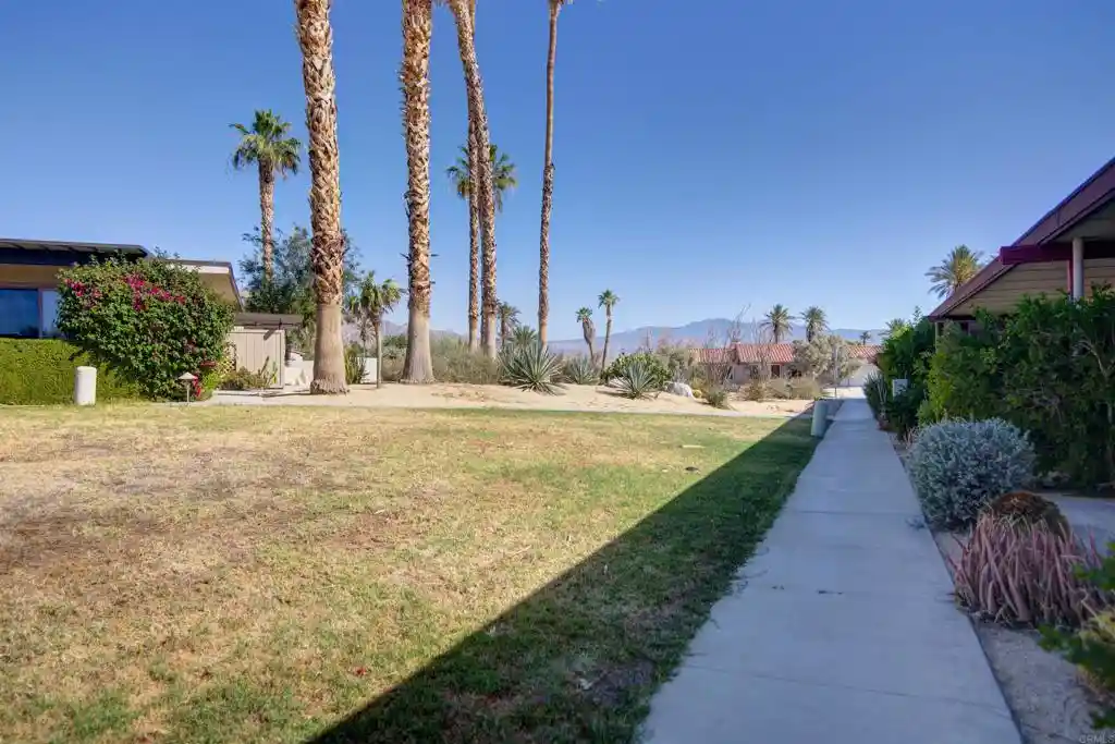 Listing Photo 14 - Condo for sale in 3133 E Clb Cir located at 3133 E Clb Cir, Borrego Springs, CA 92004 - Unit #58